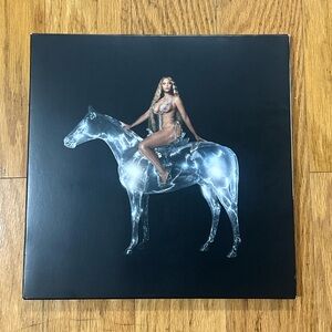 Beyonce renaissance Album Cover